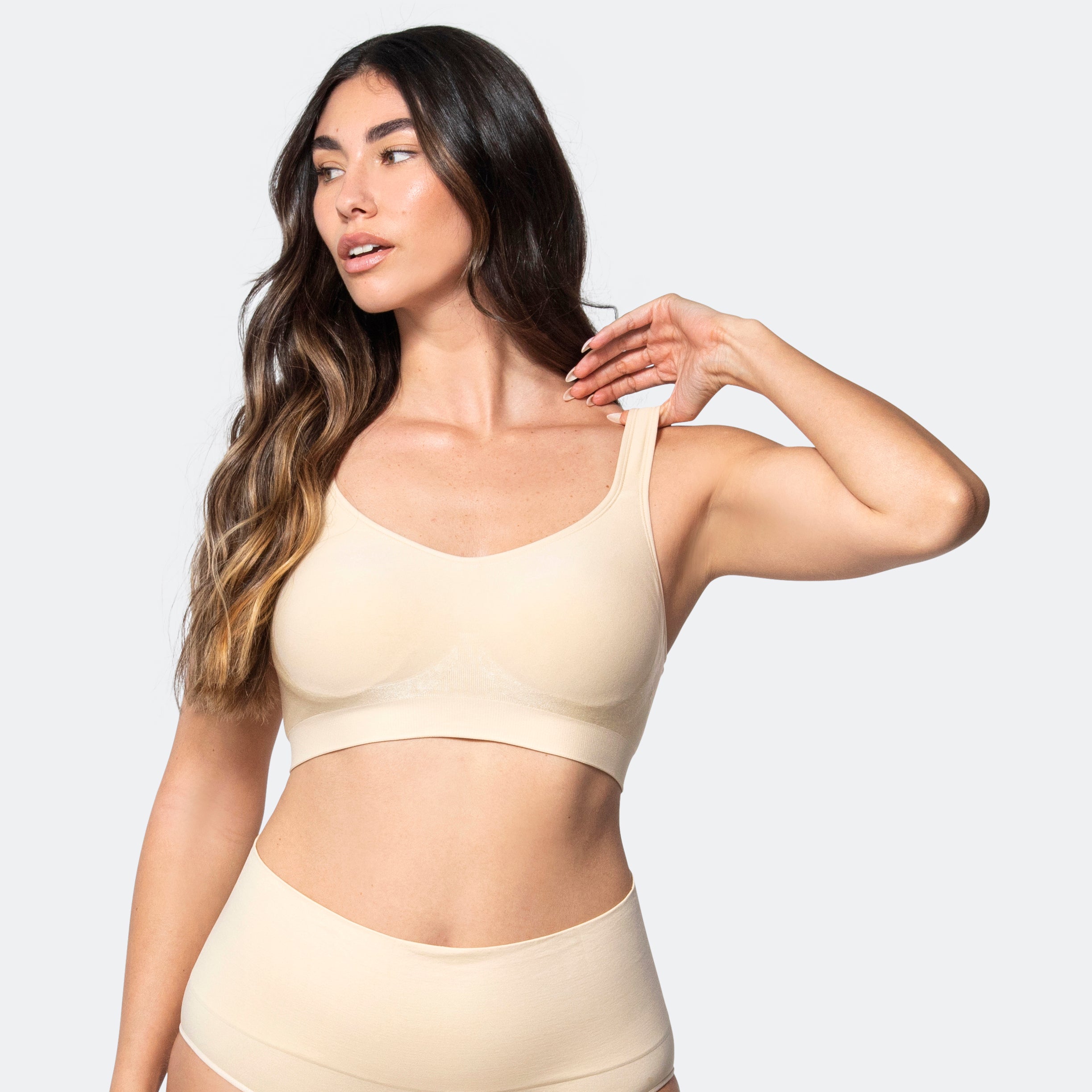 459 The Comfort Shaping Bra with Adjustable Straps