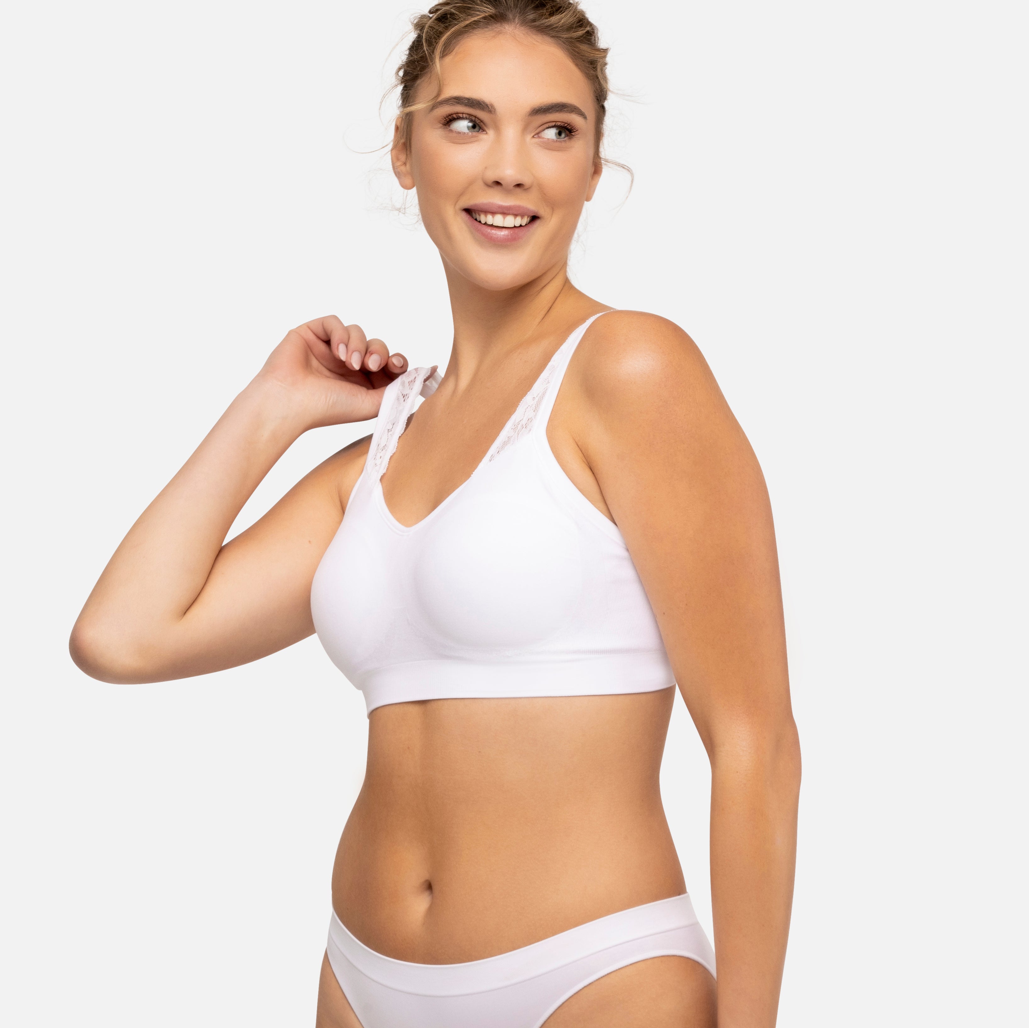 445 The Comfort Bra (Lace Straps)