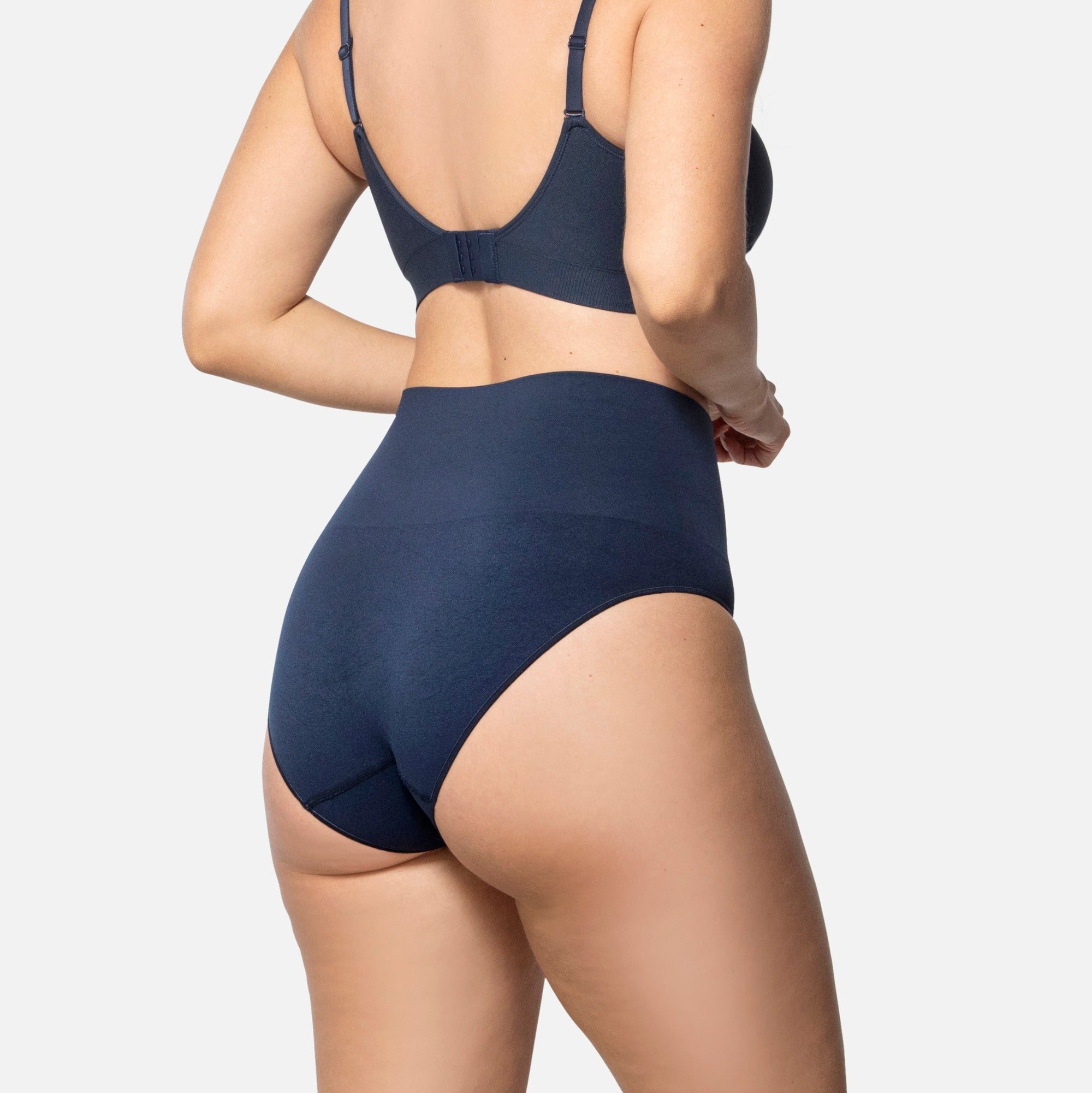 Smoothing At Waist Brief