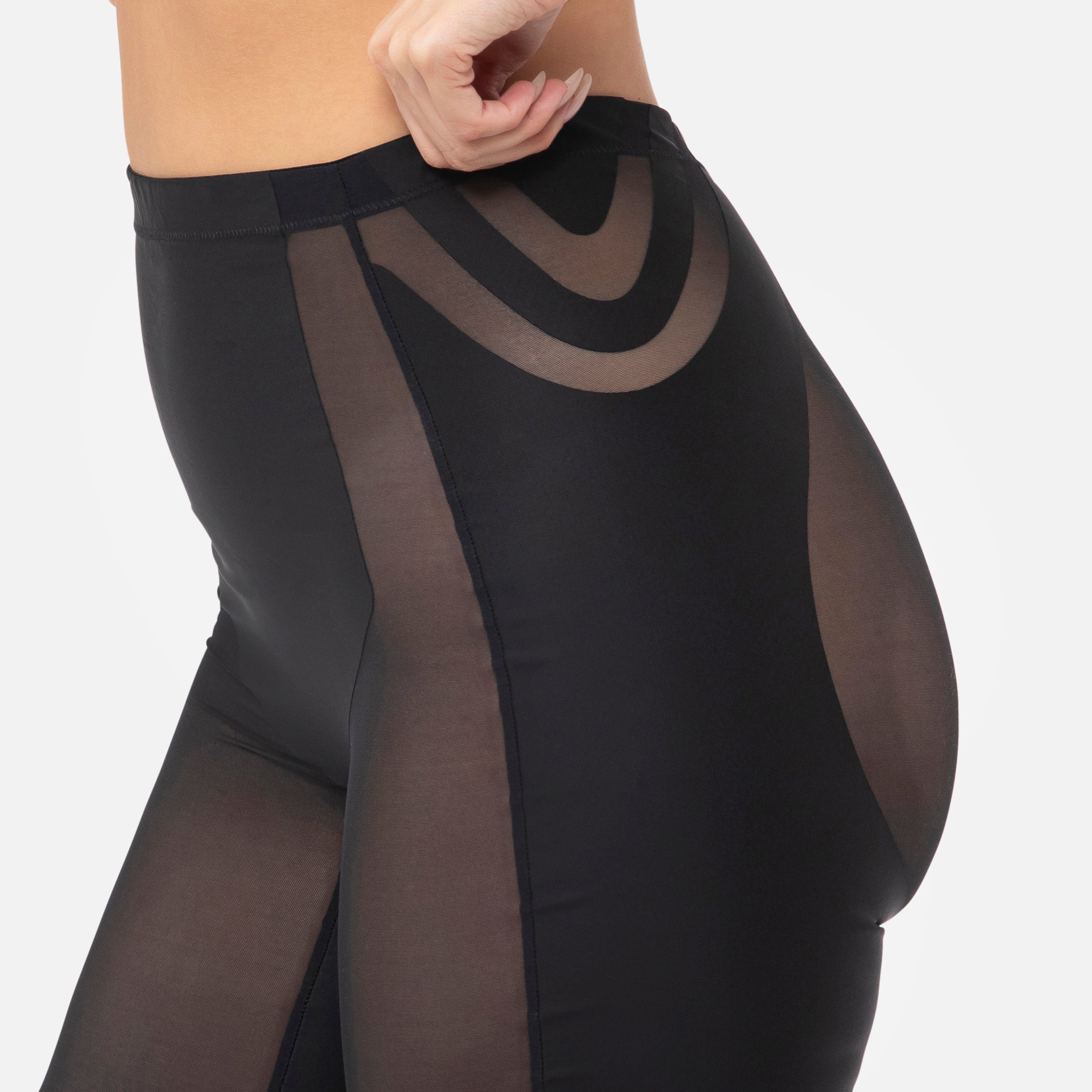 Pureshape Mid-Waist Shaping Short