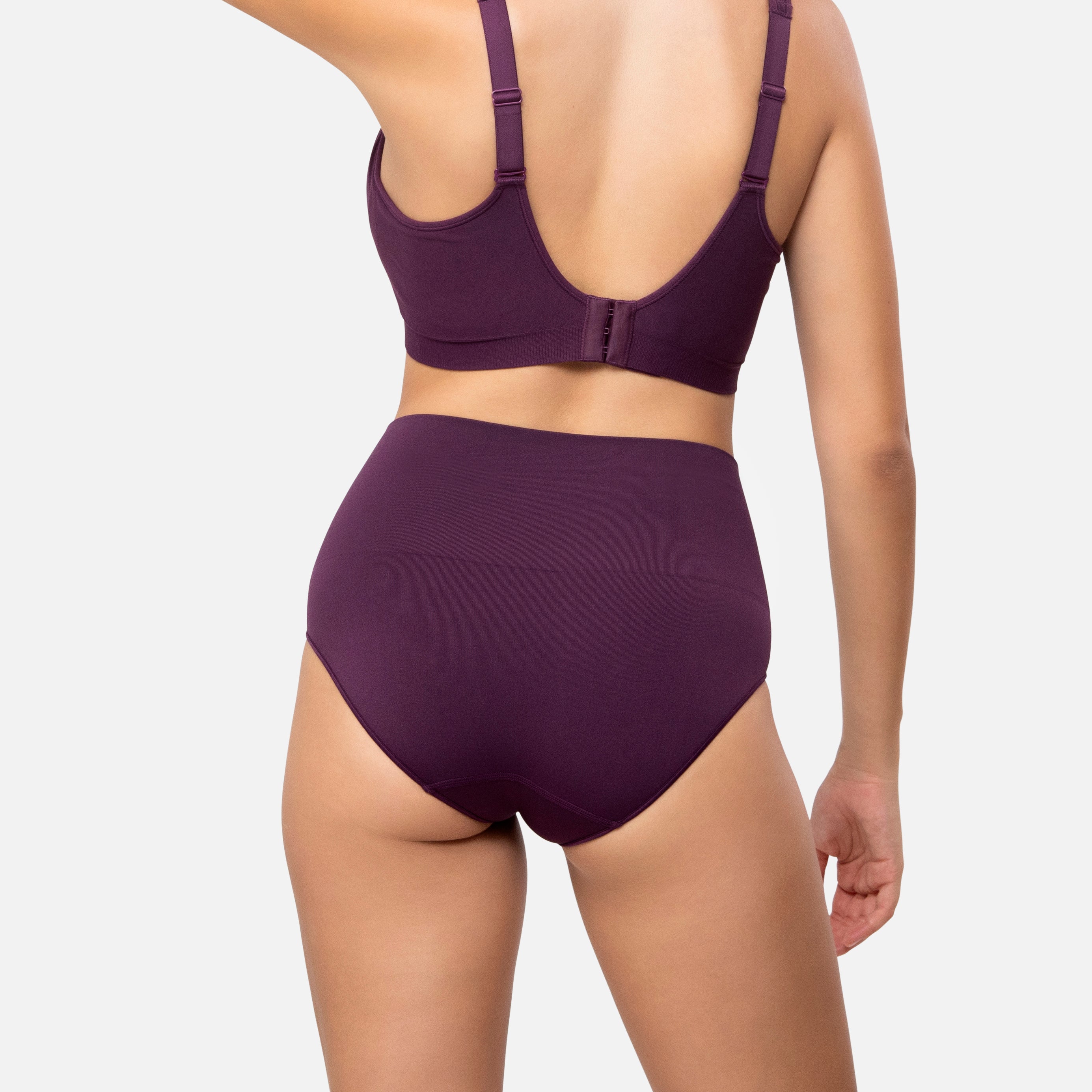 Smoothing At Waist Brief