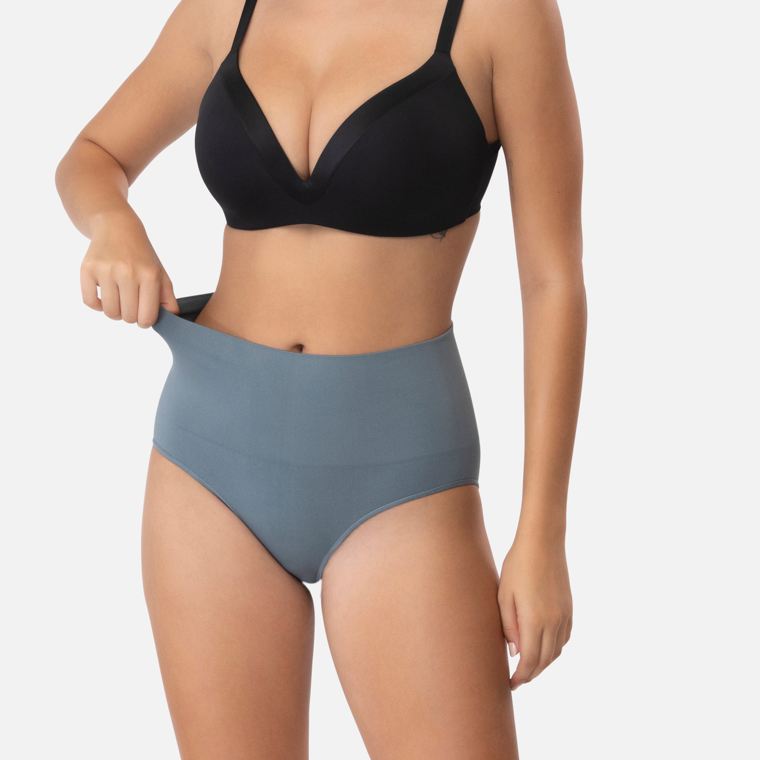 Smoothing At Waist Brief