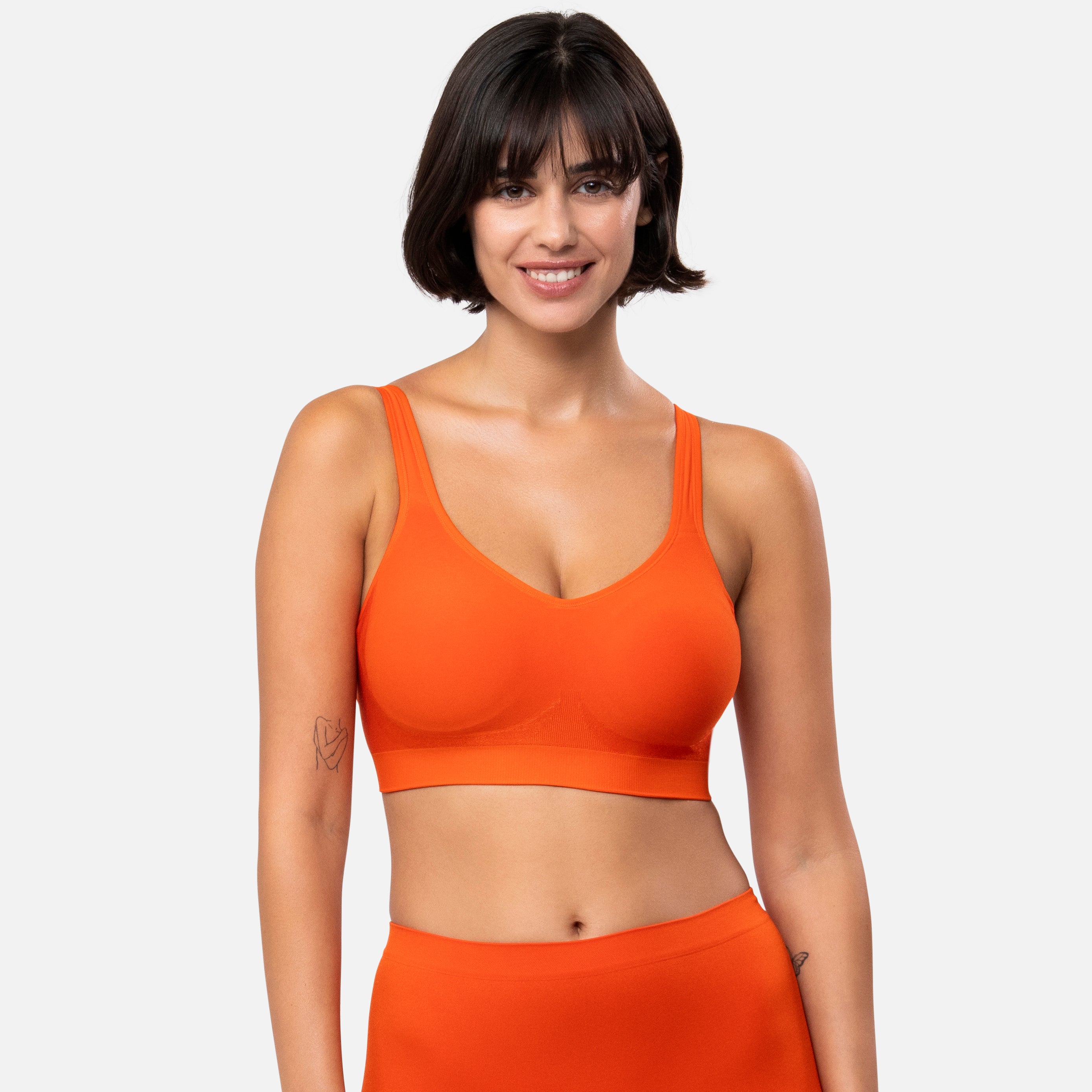 The Comfort Shaping Bra with Adjustable Straps