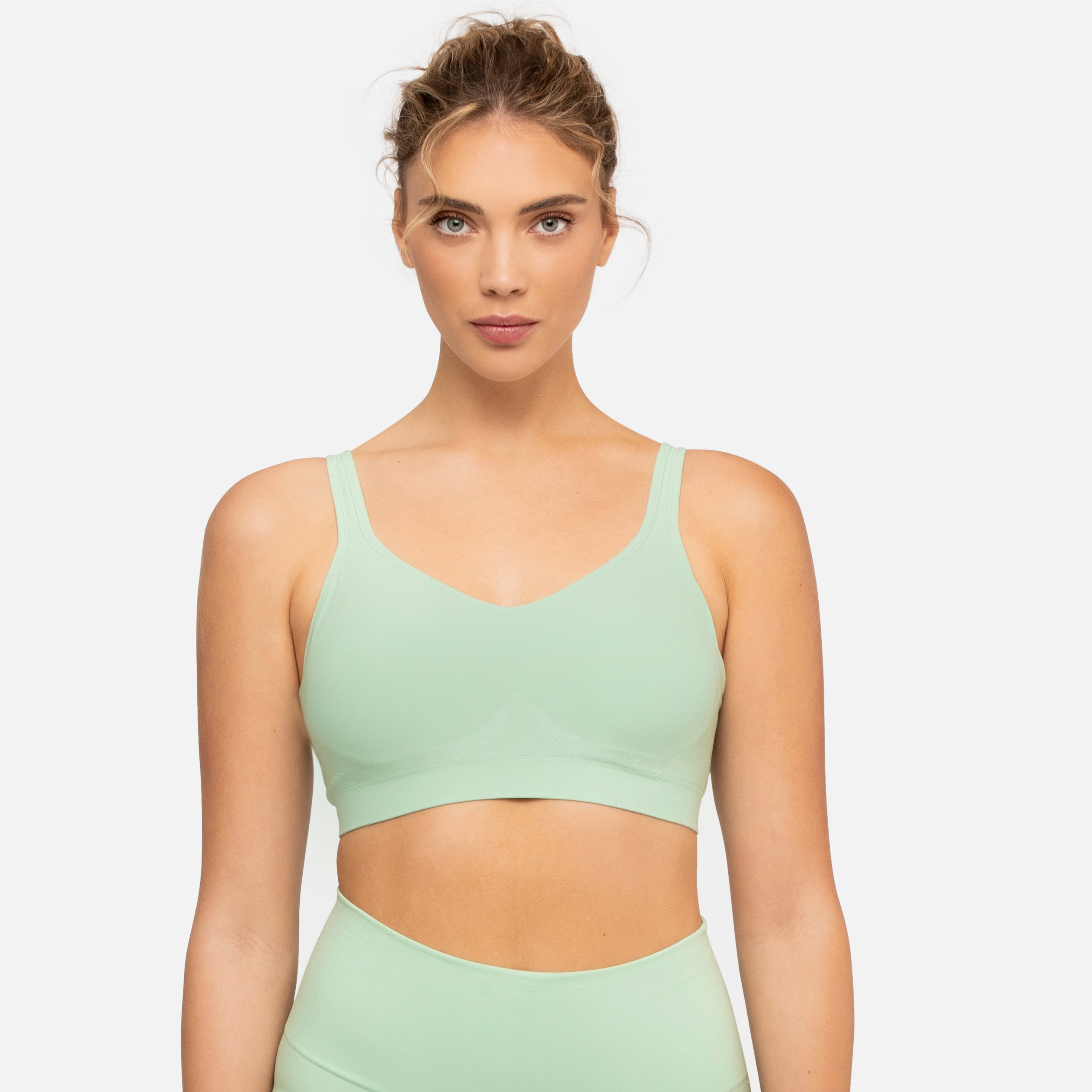 459 The Comfort Shaping Bra with Adjustable Straps