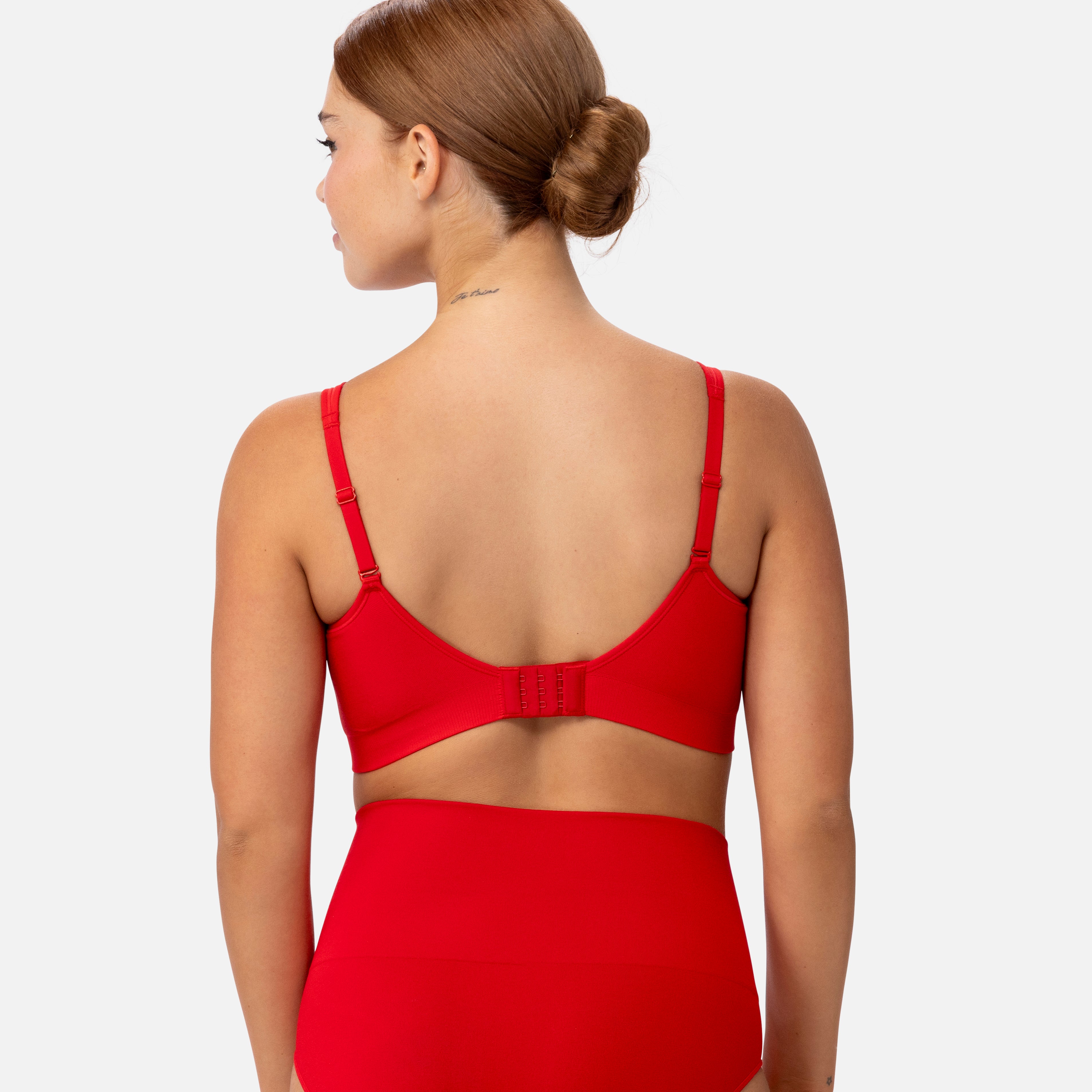 459 The Comfort Shaping Bra with Adjustable Straps