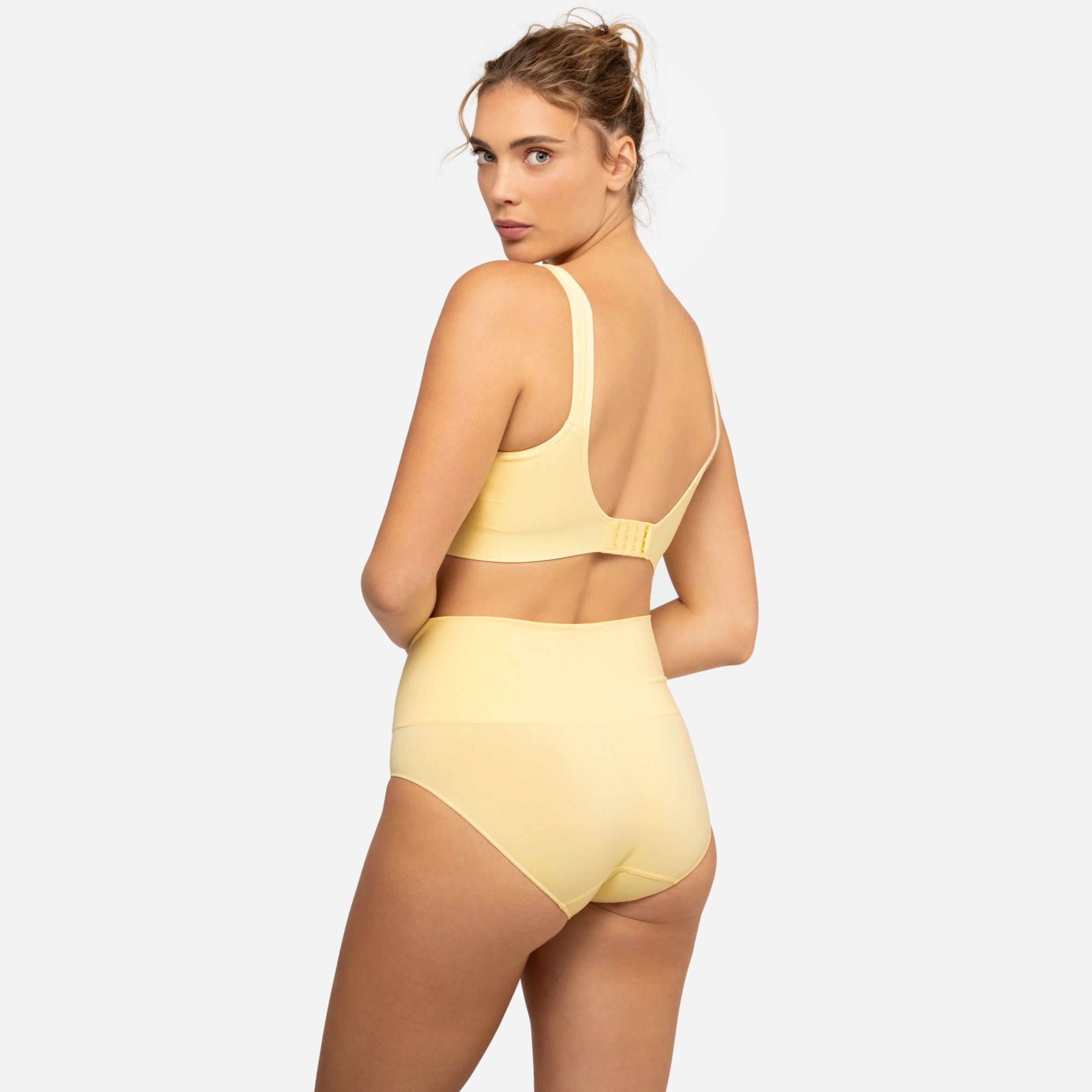 Smoothing At Waist Brief